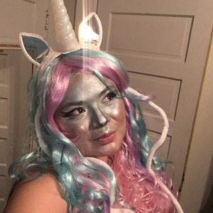 Meet your Posher, Posh